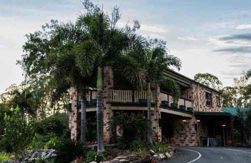 Tamborine Hotel | 24 m² Hotel ∙ 8 guests