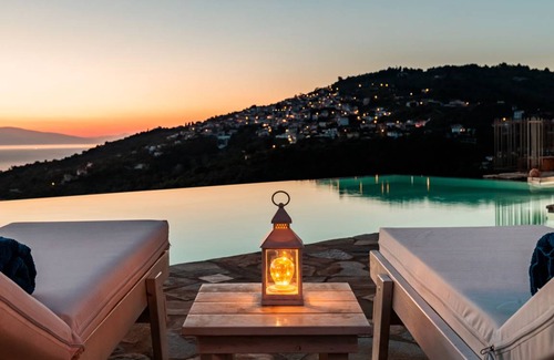 Glossa Villa | 240 m² Villa ∙ 5 bedrooms ∙ 10 guests