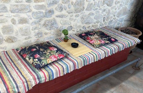 Argyroupoli House | 250 m² House ∙ 3 bedrooms ∙ 8 guests