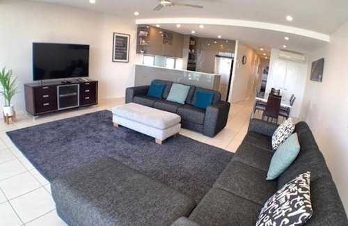 Maroochydore Apartment | 255 m² Serviced apartment ∙ 3 bedrooms ∙ 6 guests