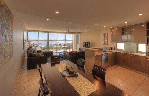 Maroochydore Apartment | 255 m² Serviced apartment ∙ 3 bedrooms ∙ 6 guests