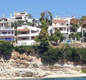 Votsi Villa | 290 m² Villa ∙ 1 bedroom ∙ 13 guests