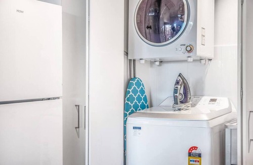 Brisbane Central Business District Apartment | 2BR Luxury Skytower ????CBD ????Pool ????Gym ????Netflix
