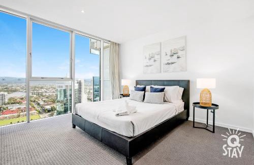 Surfers Paradise Apartment | 3 Bedroom Ocean Views on Level 29 at the H'Residences - Q Stay