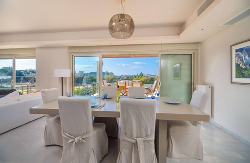 Lavreotiki House | 300 m² House ∙ 5 bedrooms ∙ 10 guests