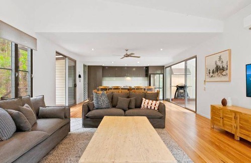 Noosa North Shore Resort | 300 m² Resort ∙ 4 bedrooms ∙ 127 guests