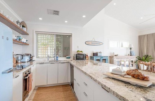 Sunshine Beach Apartment | 300 m² Serviced apartment ∙ 10 guests