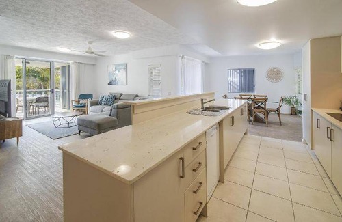 Coolum Beach Apartment | 300 m² Serviced apartment ∙ 4 bedrooms ∙ 127 guests