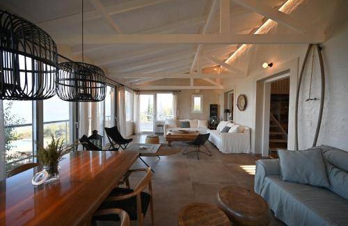 Galaxidi Villa | 320 m² Villa ∙ 5 bedrooms ∙ 10 guests