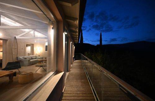 Galaxidi Villa | 320 m² Villa ∙ 5 bedrooms ∙ 10 guests