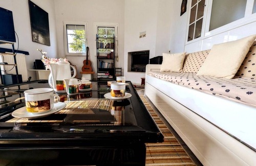 Lamia House | 323 m² House ∙ 3 bedrooms ∙ 8 guests