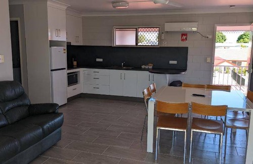 Rosslea Hotel | 34 m² Motel ∙ 2 bedrooms ∙ 11 guests