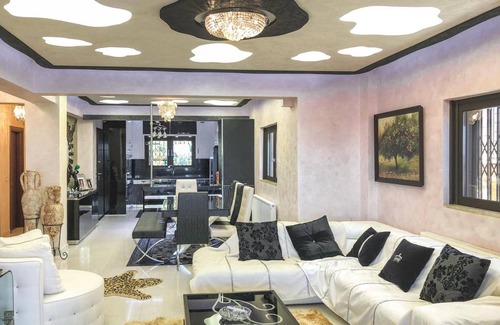Egira House | 340 m² House ∙ 4 bedrooms ∙ 8 guests