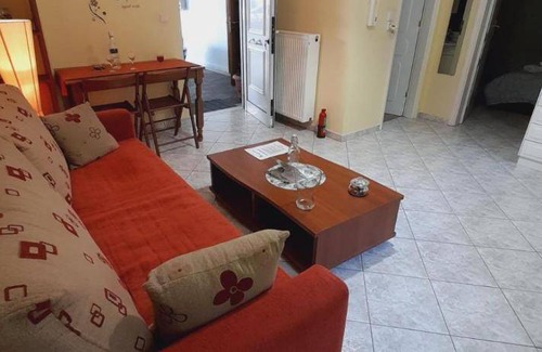 Petroupoli Apartment | 40 m² Apartment ∙ 2 bedrooms ∙ 3 guests