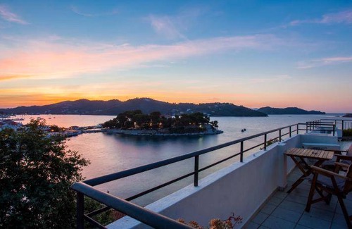 Skiathos Bed & Breakfast | 40 m² Bed and breakfast ∙ 2 bedrooms ∙ 127 guests