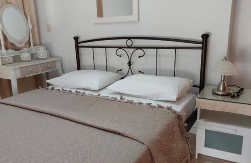 Kineta Apartment | 42 m² Apartment ∙ 3 guests