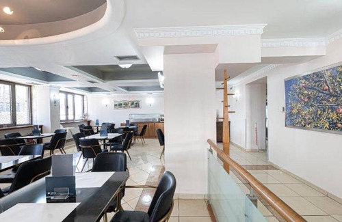 Vardaris Hotel | 44 m² Hotel ∙ 2 bedrooms ∙ 16 guests