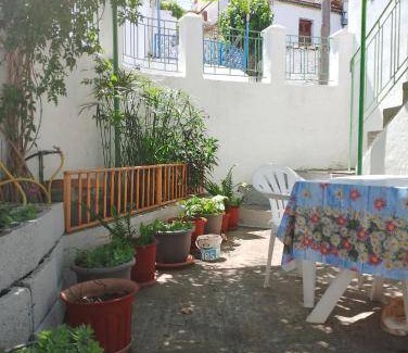 Trikeri Apartment | 45 m² Apartment ∙ 2 bedrooms ∙ 3 guests