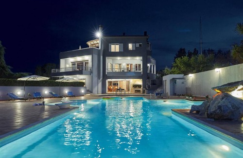 Velo-Vocha House | 450 m² House ∙ 9 bedrooms ∙ 20 guests