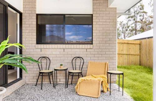 Browns Plains House | 450 m² House ∙ 5 bedrooms ∙ 10 guests