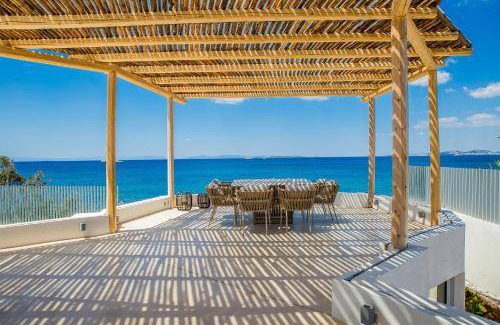 Saronikos Villa | 470 m² Villa ∙ 8 bedrooms ∙ 16 guests