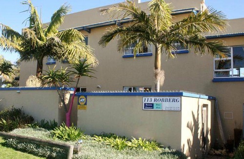 Plettenberg Bay Bed & Breakfast | 48 m² Bed and breakfast ∙ 127 guests