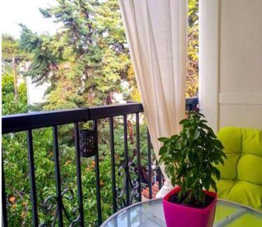 Thermi Apartment | 50 m² Apartment ∙ 3 guests