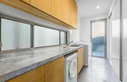 Currumbin House | 539 m² House ∙ 5 bedrooms ∙ 14 guests