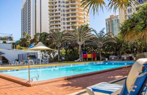 Surfers Paradise Apartment | 54 m² Serviced apartment ∙ 4 guests