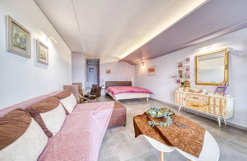 Kamena Vourla Apartment | 60 m² Apartment ∙ 1 bedroom ∙ 4 guests
