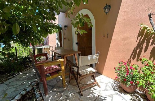 Athani House | 60 m² House ∙ 1 bedroom ∙ 4 guests