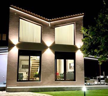 Monastiraki House | 60 m² House ∙ 2 bedrooms ∙ 5 guests