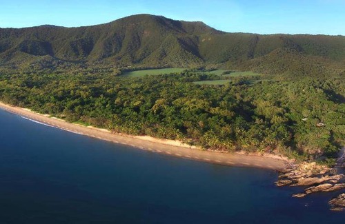 Oak Beach Resort | 65 m² Resort ∙ 127 guests