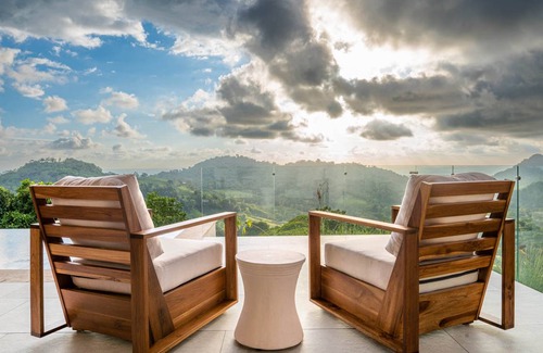 Ciudad Cortes Villa | 650 m² Villa ∙ 4 bedrooms ∙ 8 guests