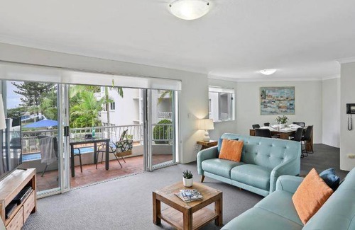 Burleigh Heads Apartment | 75 m² Apartment ∙ 2 bedrooms ∙ 99 guests