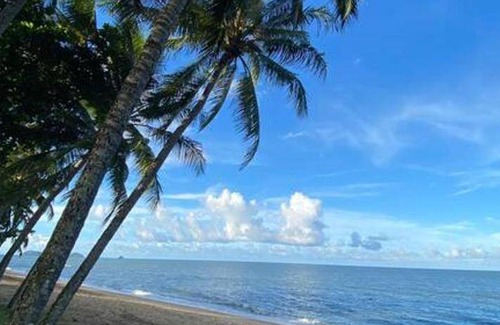 Trinity Beach House | 80 m² House ∙ 2 bedrooms ∙ 4 guests