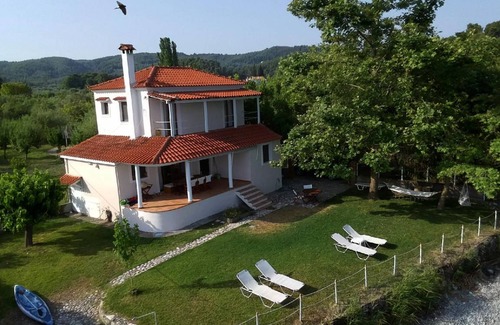 Aravissos House | 80 m² House ∙ 3 bedrooms ∙ 6 guests