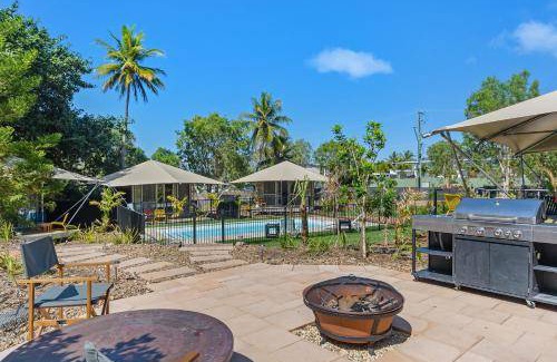 Nelly Bay Resort | 80 m² Resort ∙ 2 guests