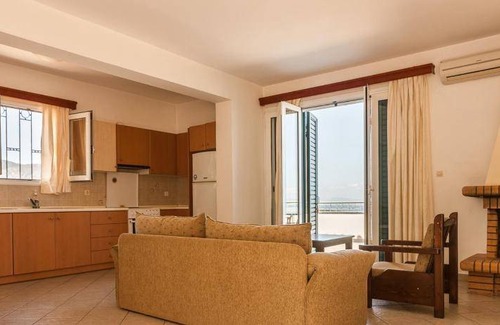 Melissopetra Apartment | 80 m² Serviced apartment ∙ 2 bedrooms ∙ 13 guests