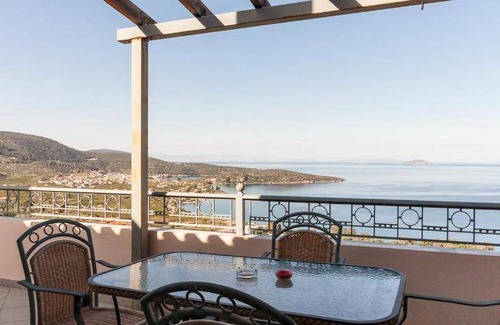 Melissopetra Apartment | 80 m² Serviced apartment ∙ 2 bedrooms ∙ 13 guests