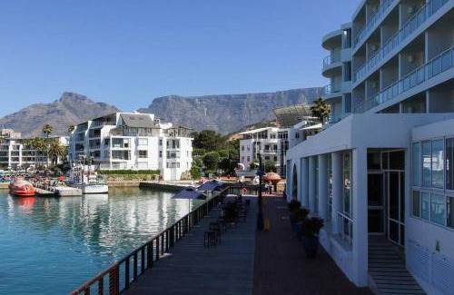 Mouille Point Apartment | 82 m² Apartment ∙ 1 bedroom ∙ 2 guests
