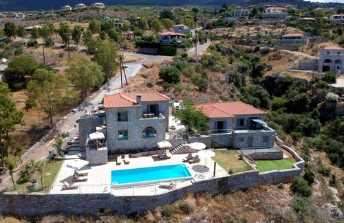 Lefktron Villa | 85 m² Villa ∙ 2 bedrooms ∙ 4 guests