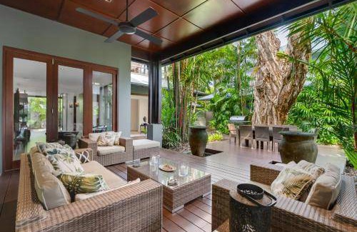 Port Douglas Villa | 850 m² Villa ∙ 5 bedrooms ∙ 10 guests