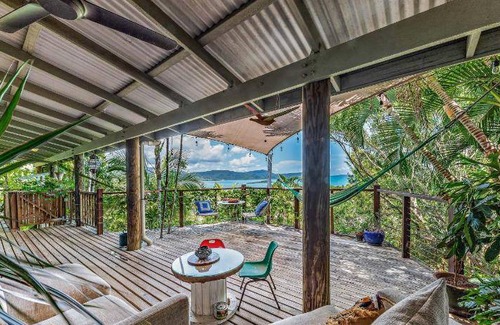 Airlie Beach House | 871 m² House ∙ 2 bedrooms ∙ 6 guests