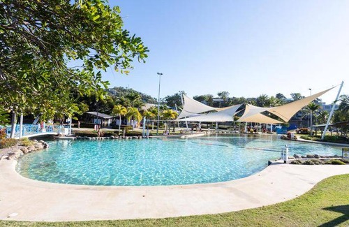 Airlie Beach House | 871 m² House ∙ 2 bedrooms ∙ 6 guests