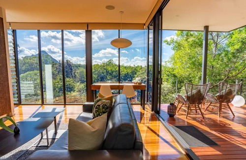 Glass House Mountains Apartment | 90 m² Apartment ∙ 127 guests