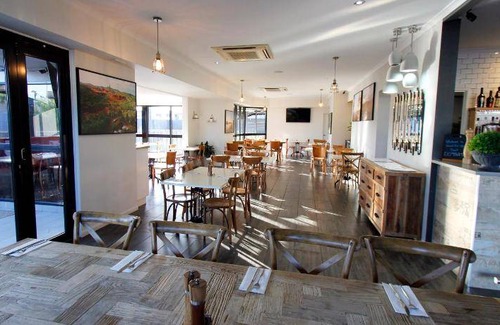 Rockhampton Hotel | 90 m² Motel ∙ 127 guests