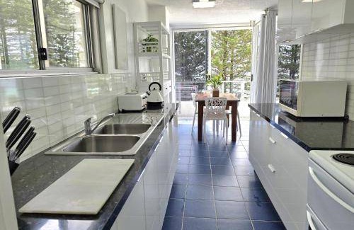 Coolangatta Apartment | 94 m² Apartment ∙ 2 bedrooms ∙ 4 guests