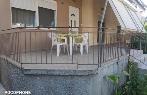 Kamena Vourla Apartment | 98 m² Apartment ∙ 2 bedrooms ∙ 9 guests