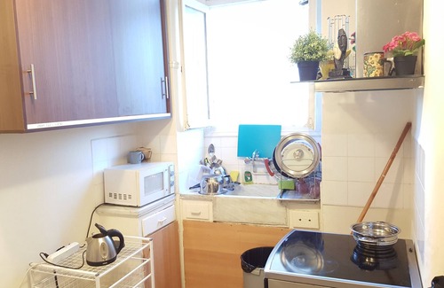 Athens City Centre Apartment | Acropolis Max16pax 3BR Wifi Metro Cafe&Shops AC